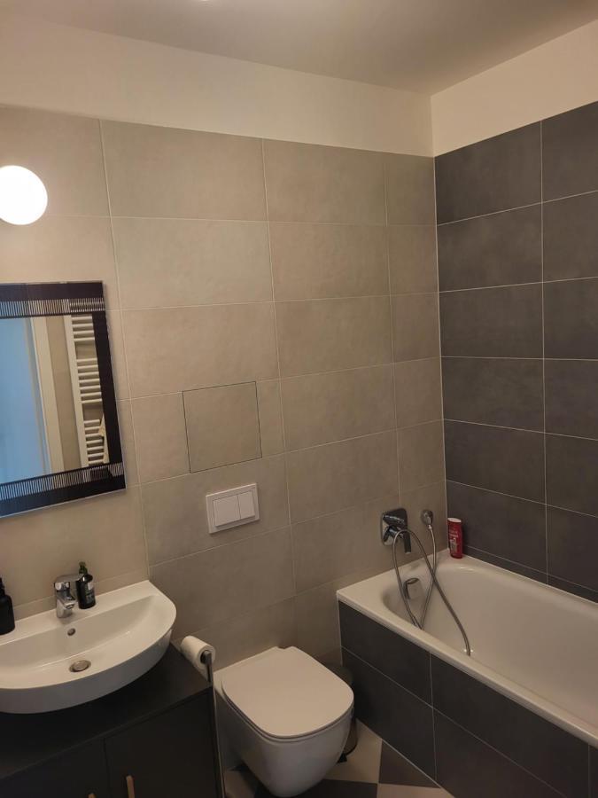 New Apartment In Karlin, Praha 8, Close To Center Exterior photo